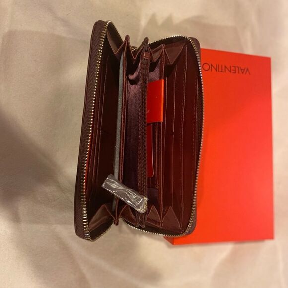 VALENTINO  Sea Winter Zip Around Wallet Bordeaux - Picture 6 of 7